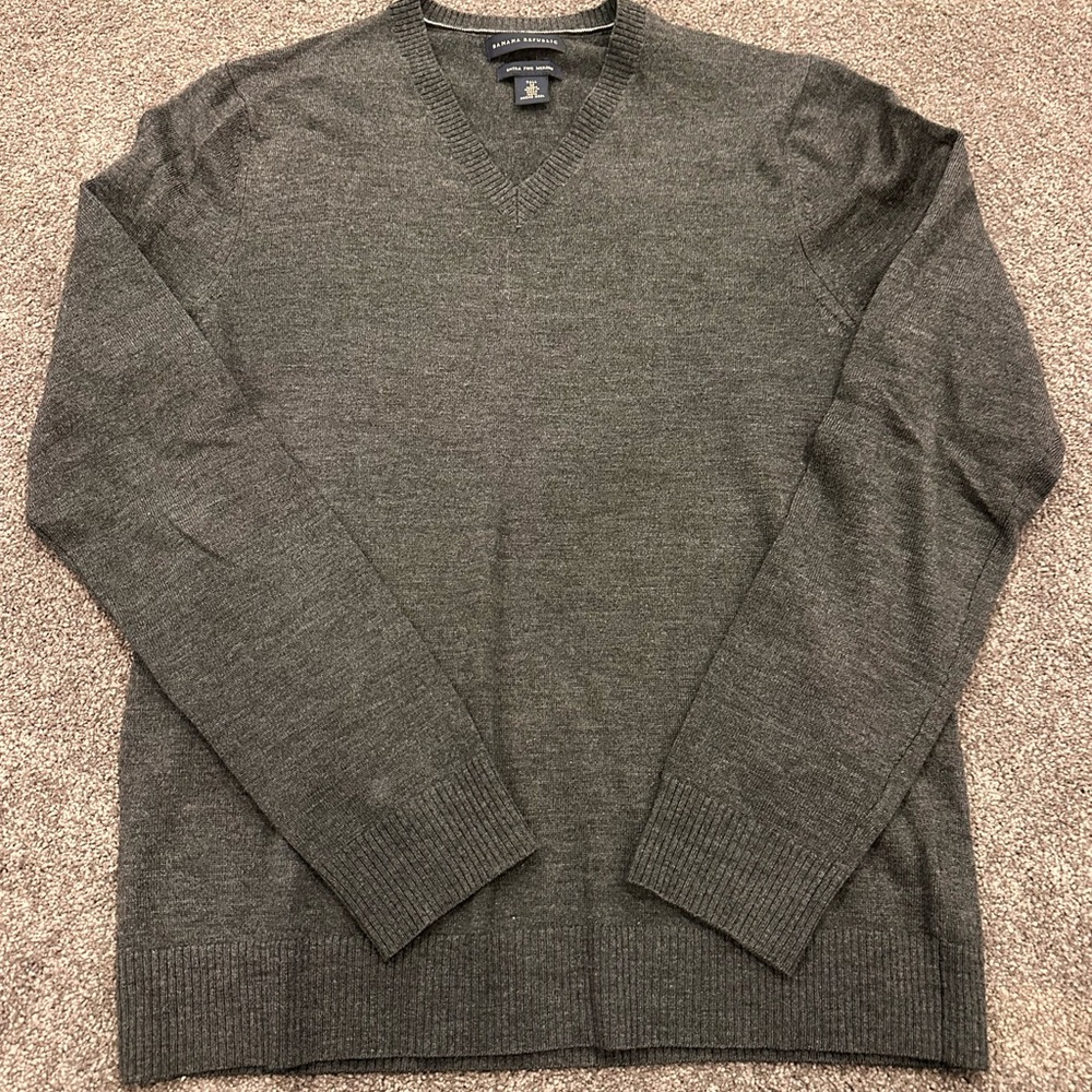 Banana Republic Men’s Merino Sweater EUC